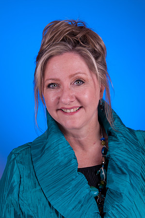 Elaine-4882